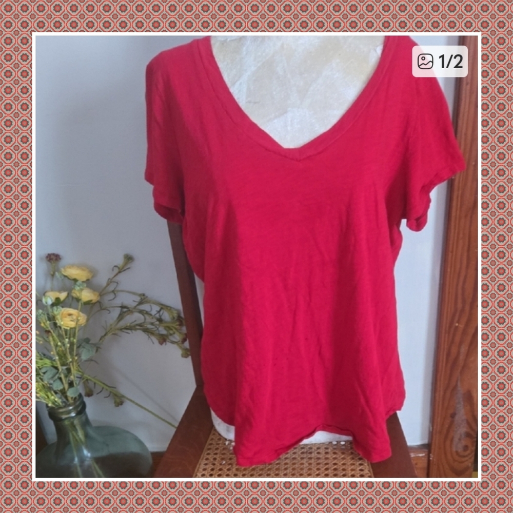 STYLUS  Red V-Neck Short Sleeve Tee Size Xl